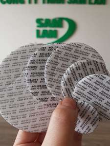 Bouchon de bouteille anti-déversement et anti-induction de haute qualité Sam Lan, avec couvercle/capuchon en papier coloré personnalisé et opercule facile à décoller - Product Image 1