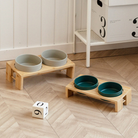 Shamitao Hotsale Gamelle surélevée en céramique pour chat avec support en bambou, double distributeur d'eau et de nourriture pour chats et petits chiens, vente en gros OEM