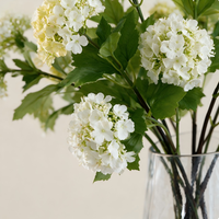 Centre de table moderne et écologique pour mariage et remise de diplôme, fleurs artificielles, 3 têtes, réaliste, fait main, en plastique, Hortensias blancs et verts