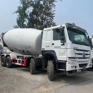 Camion mélangeur d'émission Euro II HOWO grand réservoir carré 20 convient à divers terrains - Product Image 2