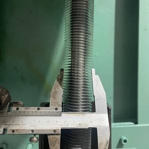 La machine de tube d'aileron de L/LL/KL/G fonctionne automatiquement pour des chaudières à vapeur. - Product Image 2