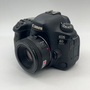 Appareil photo reflex numérique plein format d'occasion <span class=keywords><strong>Canon</strong></span> EOS <span class=keywords><strong>6D</strong></span> Mark II (6D2) avec objectif <span class=keywords><strong>EF</strong></span> 50mm f/1.8 STM et kit autofocus Dual Pixel AF – Vente en gros - Product Image 1