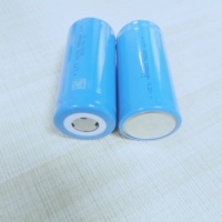 Zylindrische Lithium-Batterie 18650 Lithium-Ionen-Batterie 21700 32700 Batterie 3,7V Batterie Wiederaufladbare Batterie Taschenlampen-Batterie