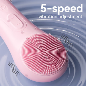 <span class=keywords><strong>Brosse</strong></span> <span class=keywords><strong>nettoyante</strong></span> faciale rechargeable en silicone avec 5 réglages de vibration et soin chauffant pour une routine de soin quotidienne - Product Image 2