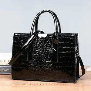 2022 Fashion solid color crocodile square hard lacquer tote bags women handbags luxury modern handbags 2022