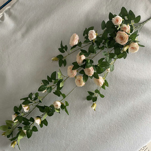 Queyiyi Fleurs artificielles Camélia murales 100cm 200cm Décoration intérieure Studio de mariage Verdure - Product Image 3