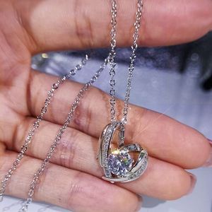 Huitan nuevo Irregular corazón hueco circón colgante collares dulce chicas jóvenes mujeres eterna plata declaración collar - Product Image 5