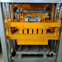 Machine de fabrication de blocs de béton entièrement automatique QTY4-20, moteur hydraulique, moules réglables haute performance, grande capacité pour usine