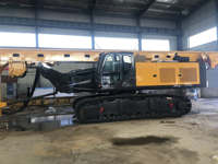 Foreuse rotative XR240E haute efficacité avec châssis sur chenilles rétractables pour les opérations de fondation de bâtiments urbains