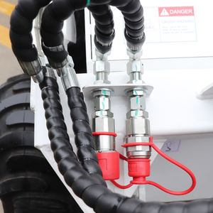 Mini-chargeuse compacte Somate 3T EPA EURO5 avec chargeur frontal, boîte de vitesses contrôlée par PLC, roulement intégré, godet de 0,2 m³, garantie 1 an - Product Image 4