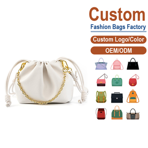 Sac bandoulière en cuir blanc crème pour femme avec cordon de serrage et chaîne dorée |   Fabrication sur mesure OEM/ODM pour les marques de luxe minimalistes - Product Image 1