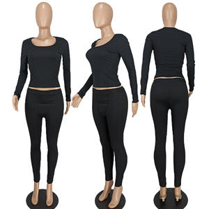 Logo personalizzato all'ingrosso a coste 2 pezzi in maglia da <span class=keywords><strong>donna</strong></span> abbigliamento da ginnastica primavera 2024 pantaloni da <span class=keywords><strong>donna</strong></span> e Top completo da <span class=keywords><strong>donna</strong></span> abito lavorato a maglia da <span class=keywords><strong>donna</strong></span> - Product Image 3