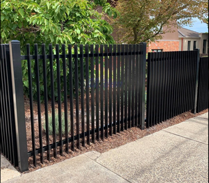 Valla Vertical de Aluminio Pulido Tipo Australiano Moderno, Venta Caliente de Fábrica, Fácil Montaje, Diseño 3D para Jardines con Recubrimiento en Polvo - Product Image 2