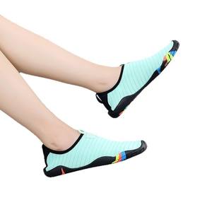 Zapatos Acuáticos Unisex para Jóvenes, con Suela de Goma, Parte Superior de Tela Elástica y Amortiguación - Product Image 4