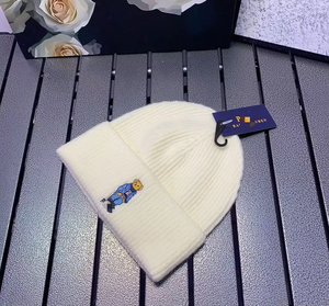 Pasamontañas Unisex de Punto, Estilo Casual Europeo Americano, Versátil, con Diseño de Oso, para Otoño e Invierno, Moderno, Popular en Internet, 100% Común para Uso Diario - Product Image 2