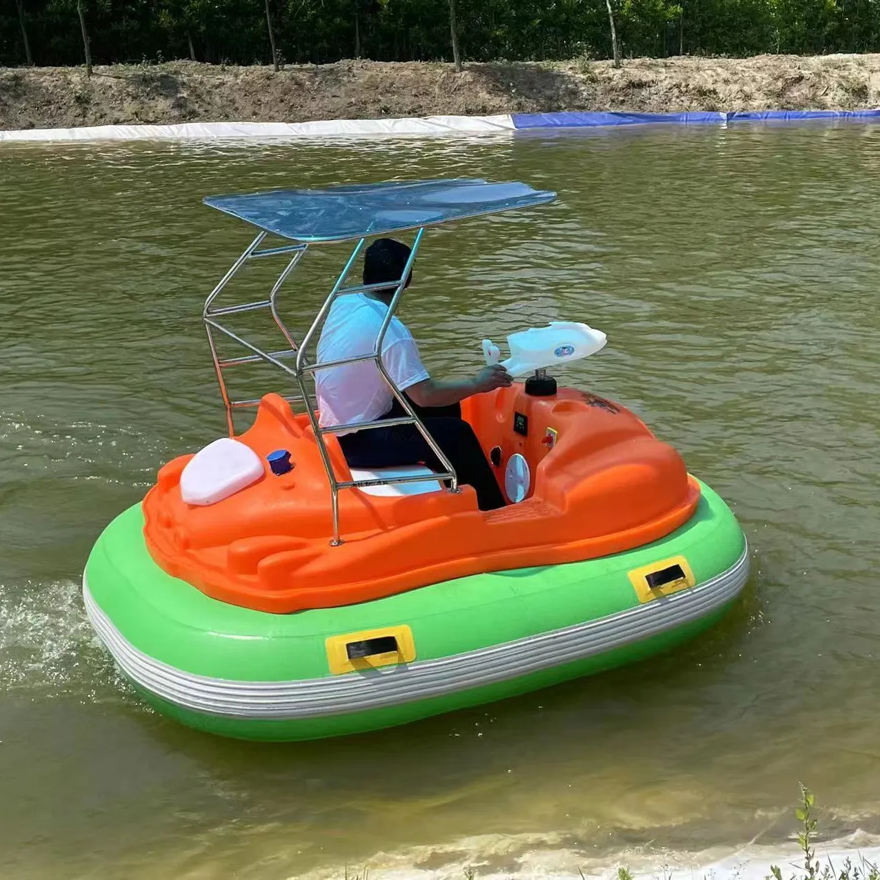 Outdoor Crazy water bumper Car Electric boat water play equipment Water bumper boats for sale