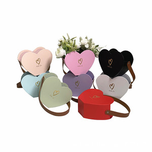 Macaron moda solo pequeño cubo en forma de corazón caja de regalo de flores - Product Image 1