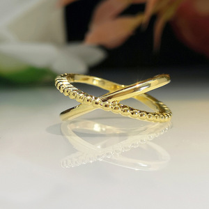 Anello Incrociato per Donne, Stile Minimalista Geometrico, Accessorio da Dito per Uso Quotidiano - Product Image 5