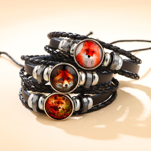 สร้อยข้อมือหนัง PU ลายสุนัขจิ้งจอก ปรับขนาดได้ เครื่องประดับสำหรับทุกเพศ ของขวัญ สร้อยข้อมือแบบเชือกแฟชั่น - Product Image 1