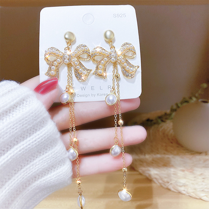Artificial diamond various elegant pendants Women's luxury fashion style pierced earrings Korean style long tassel earrings