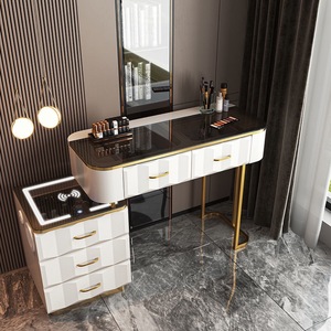 Mesa de Maquillaje de Estilo Europeo Moderno y Lujoso con Espejo de Cuerpo Entero Iluminado, Taburete y Tocador - Product Image 1