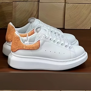 Zapatos de Cuero Casuales de Moda Unisex de Alta Calidad, Nuevos Tenis Blancos MQ, Zapatos para Caminar Transpirables y Cómodos para Exteriores - Product Image 3