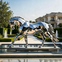 Sculpture de cheval géométrique moderne en acier inoxydable poli miroir, grande statue d'animal en métal pour la décoration paysagère extérieure du jardin