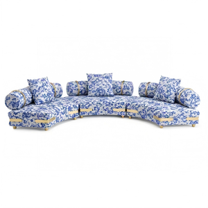 Sofá Curvo de Lujo Estilo Porcelana Azul y Blanca, Sofá de Tela Artístico Moderno para Sala de Estar de Villa y Decoración de Vestíbulo de <span class=keywords><strong>Hotel</strong></span> - Product Image 1