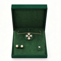 Boîte à bijoux simple en velours vert foncé personnalisée, boîte à bijoux personnalisée avec logo, ensembles de bijoux pour femmes, ensembles de bijoux de créateurs