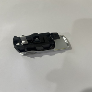 Poignée de verrouillage du coffre à gants côté passager Audi Q3 8U1857131, pièce de rechange pour boîte de rangement avant/accoudoir - Product Image 1