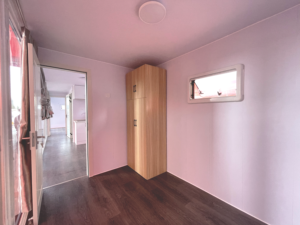 Casa Contenedor Prefabricada Moderna con Estructura de Acero, Tipo Cabaña Apple, con Baño, para Dormir u Oficina - Product Image 2