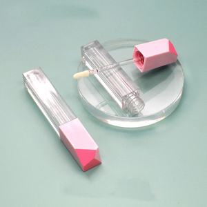 Tubes carrés roses pour huile à lèvres, emballages de brillant à lèvres et de rouge à lèvres, tubes vides écologiques pour brillant à lèvres, vente en gros - Product Image 1
