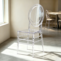 Chaise fantôme empilable en acrylique transparent – Vente en gros, élégante, personnalisable, pour événements et locations