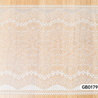 Broderie délicate fleur robe de mariée française sous-vêtements soie de lait brodé garniture en dentelle blanche