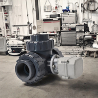 Vanne à boisseau sphérique motorisée électrique en UPVC A150 DN50 2 pouces 24V CR202 DC12-24V à 3 voies fermées (port L/T) pour l'eau, garantie OEM 1 an