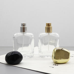 Flacon de parfum de luxe en verre transparent 30 ml avec bouchon pulvérisateur lisse - Product Image 3