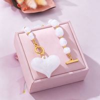 Collier de perles acryliques colorées avec grand pendentif cœur en acrylique, bijoux multicolores pour femme pour les fêtes estivales