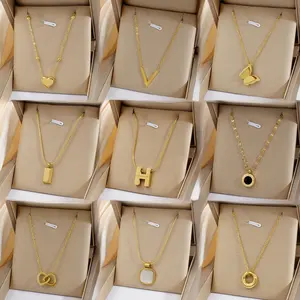 Custom Wholesale Stainless Steel Ladies Charm Neckless Jewelry Gold Plating PVD 18K Heart Butterfly Pendants Necklaces