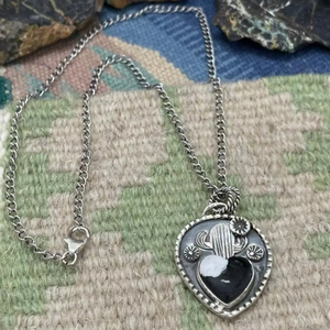 Collar de Plata de Ley Bañado en Rodio Hecho a Mano con Búfalo Blanco, Colgantes con Engaste de Bisel para Mujer - Product Image 1