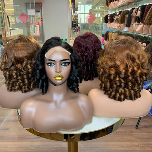 Perruque Funmi 100% Cheveux Humains Naturels 14 Pouces SDD Bouclés Effet Printemps Perruque Femme avec Fermeture en Dentelle 5x5 Cheveux Vietnamiens Bruts Fournisseur - Product Image 1