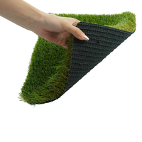 Rumput Buatan Ramah Lingkungan Tahan Lama Tinggi 40mm Pengalaman Visual Premium untuk Halaman Belakang Rumah Model Kantor Penjualan Taman Tinggi