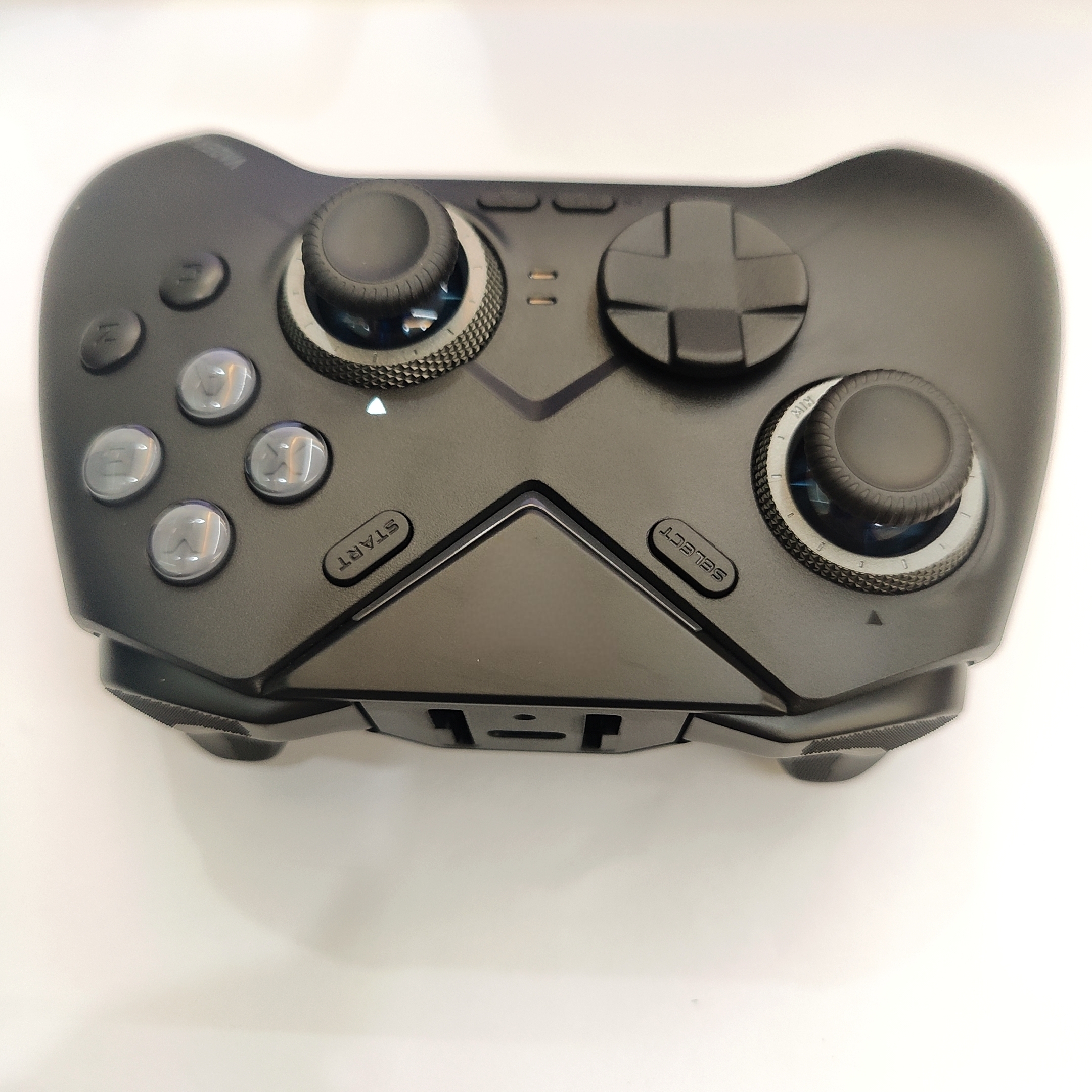 <strong>Flydigi</strong> <strong>Vader</strong> <strong>4</strong> <strong>Pro</strong> <strong>Controller</strong> 6-Axis Gyro Support <strong>PC</strong>/Switch/Mobile/TV