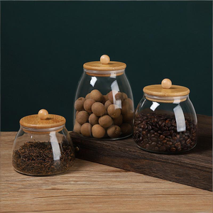 Juego de Frascos de Vidrio de Diferentes Tamaños (Pequeño, Mediano, Grande), Cristalino, Soplado a Mano, para Almacenamiento en la Cocina - Product Image 3