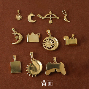 Vượt Thời Gian Mark Series | 18K PVD mạ Vàng quyến rũ thép không gỉ | Mặt trời Mặt Trăng máy ảnh Bow & mũi tên & Trò chơi điều khiển Mặt dây chuyền - Product Image 5