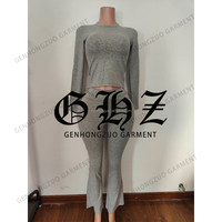 Ensemble 4 pièces grande taille 2026 avec contraste de couleurs : haut court à manches longues, pantalon évasé, soutien-gorge dos nu et bandeau – Tenue décontractée et sportive pour femme