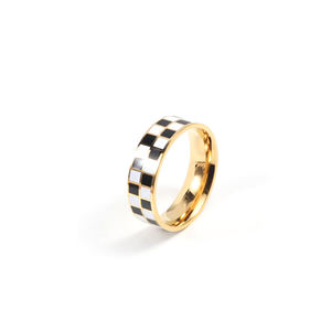 Joolim-joyería de acero inoxidable chapado en oro de 18K para mujer, anillos gruesos a cuadros blancos y negros para mujer, venta al por mayor - Product Image 1