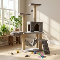 Arbre à chat à trois niveaux avec poteau à gratter en bois et planche à gratter, tour d'escalade avec maisonnette pour chats