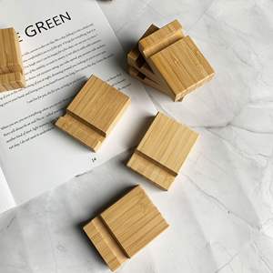 Ownswing ที่วางโทรศัพท์มือถือทำจากไม้ขนาดเล็ก - Product Image 2