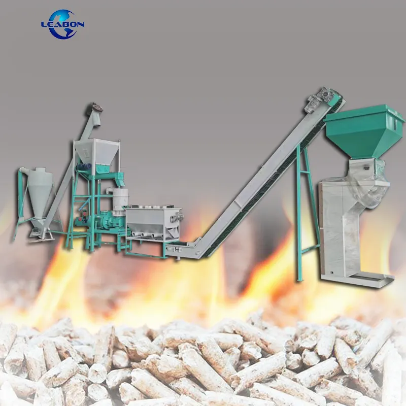CE 100-500 kg/h granulés de bois de pin faisant la machine moulin à granulés de bois de biomasse avec broyeur à vendre