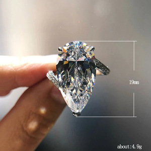 Anello dal Design a Forma di Pera, Elegante Anello da Dito per Donne - Product Image 5
